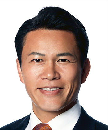 須藤　元気　氏